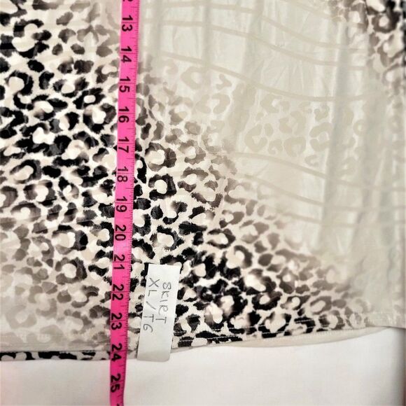 𝅺MICHAEL Tyler  Cream Color Printed Skirt Sizes S, M, XXL - Picture 16 of 16